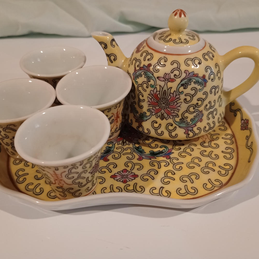 Miniature Mun Shou Longevity Yellow Famille Rose Tea Set